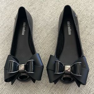 Girls size 12 Mini Melissa Ultragirl Fab Bow